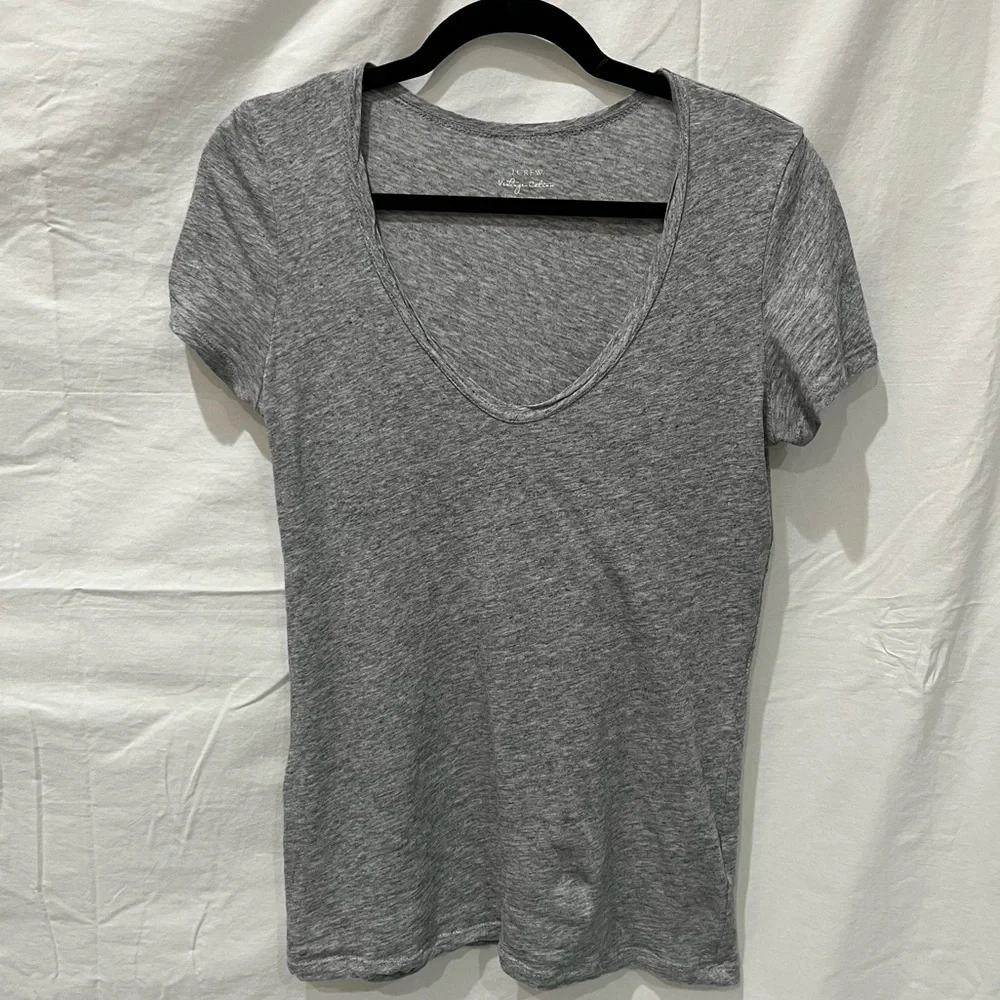 J.Crew Heather Gray Short Sleeve Tee – Size Small